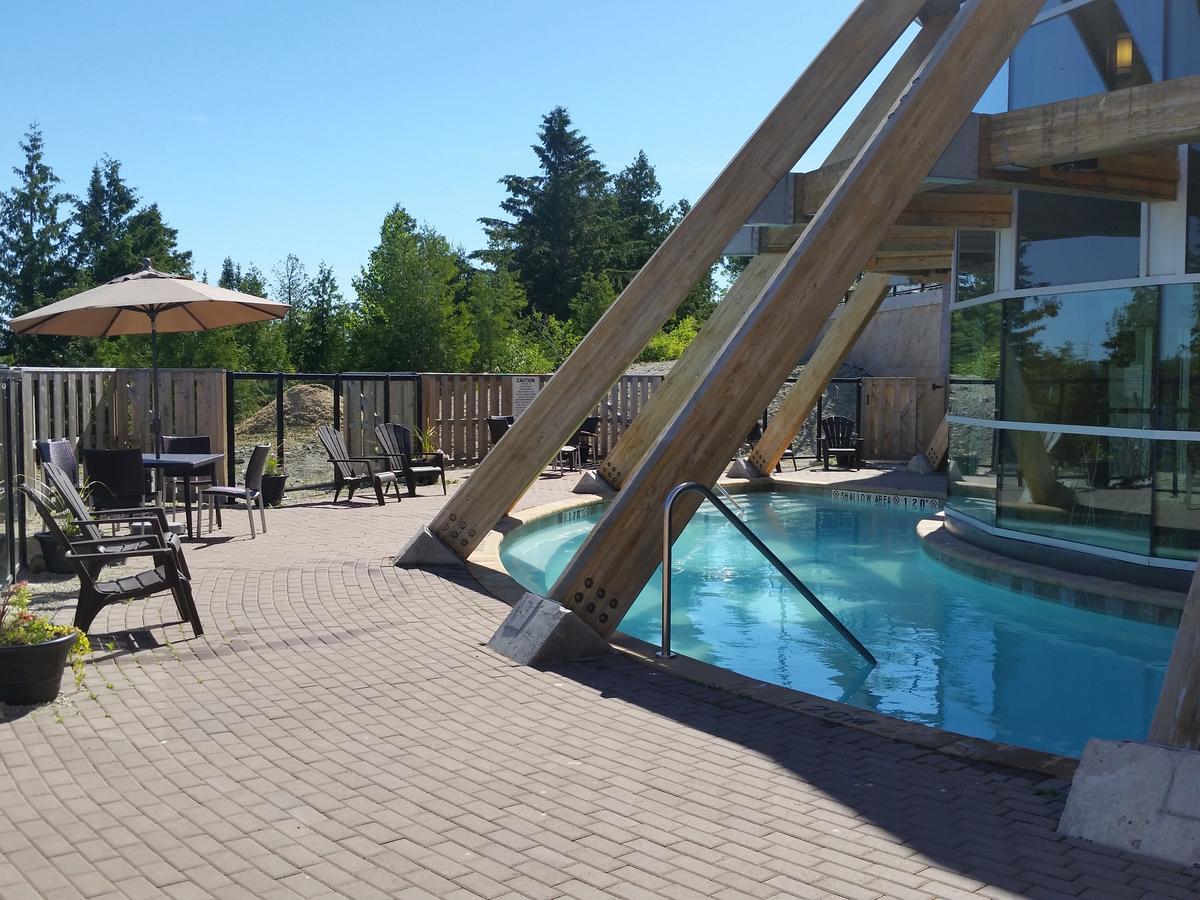 Manitoulin Hotel And Conference Centre Little Current Екстер'єр фото