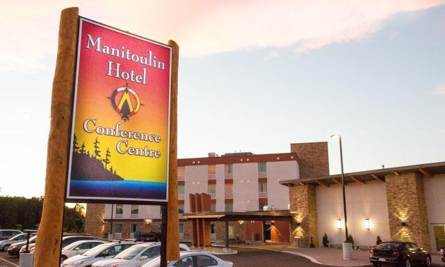 Manitoulin Hotel And Conference Centre Little Current Екстер'єр фото